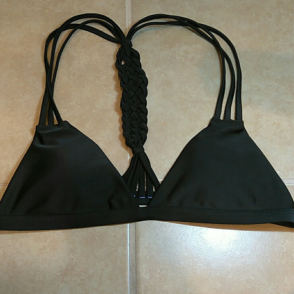 Black bra with straps!!